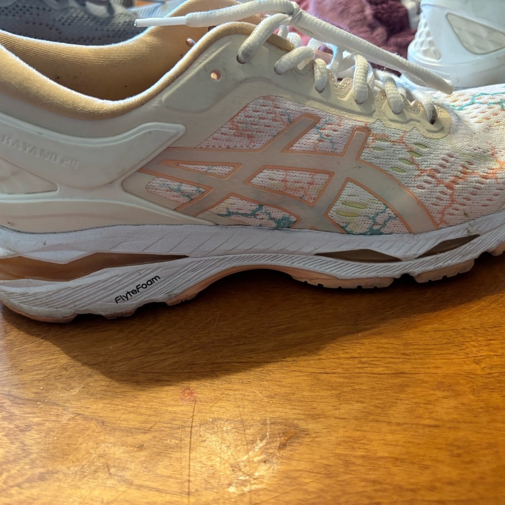 Asics Cream and White Athletic Shoes with GEL Cushioning